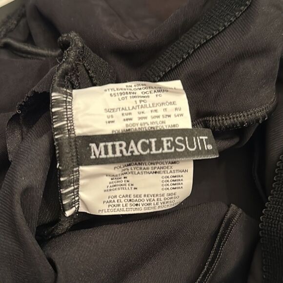 NWT Miraclesuit Oceanus Solid Plus Size Swimsuit - size 16W - Picture 7 of 7